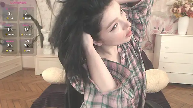 Snapshot of BritneyBarker chatting on March 20, 2026, 4:35 am BritneyBarker online show from March 20, 2026, 4:35 am
