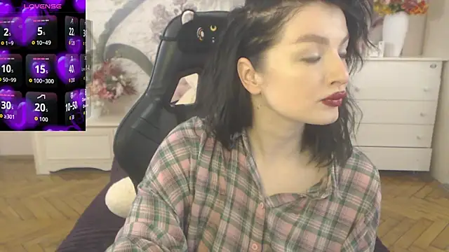 Snapshot of BritneyBarker chatting on March 27, 2026, 4:21 am BritneyBarker online show from March 27, 2026, 4:21 am