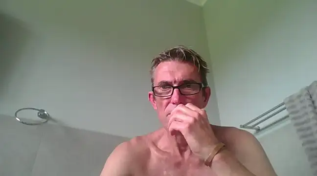 Snapshot of xylegs chatting on January 24, 2025, 12:52 pm xylegs online show from January 24, 2025, 12:52 pm