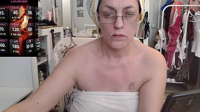 Snapshot of Soffya_Soy chatting on February 24, 2026, 12:17 pm Soffya Soy online show from February 24, 2026, 12:17 pm