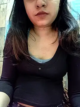 Snapshot of cute_IndianBabe chatting on December 23, 2025, 1:16 am cute IndianBabe online show from December 23, 2025, 1:16 am