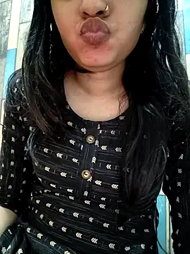 Snapshot of cute_IndianBabe chatting on February 12, 2026, 1:49 am cute IndianBabe online show from February 12, 2026, 1:49 am