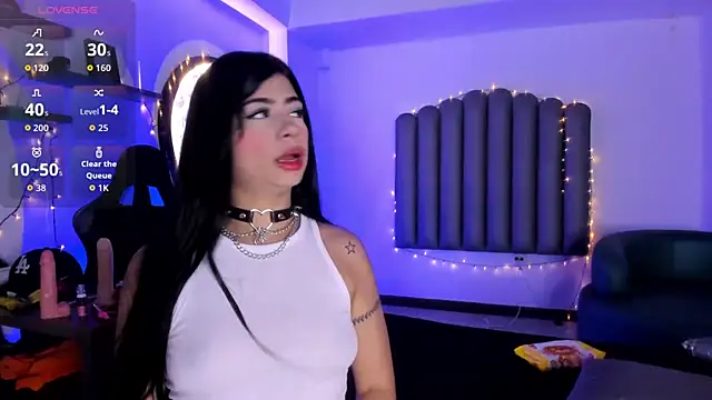 Martshall09 online show from December 15, 2025, 8:58 pm