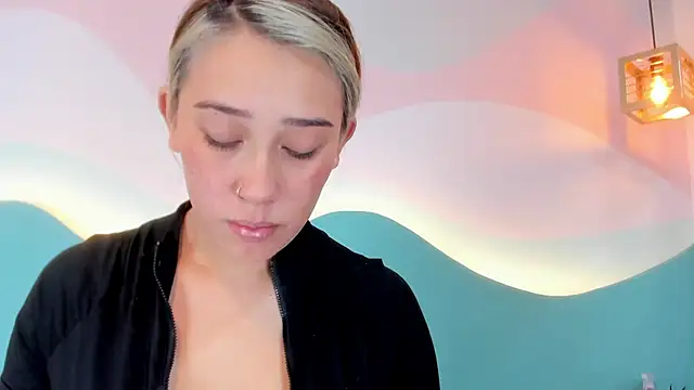 Lannajansen online show from November 26, 2025, 1:11 pm