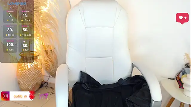 Sofi BBW online show from April 13, 2026, 12:42 pm