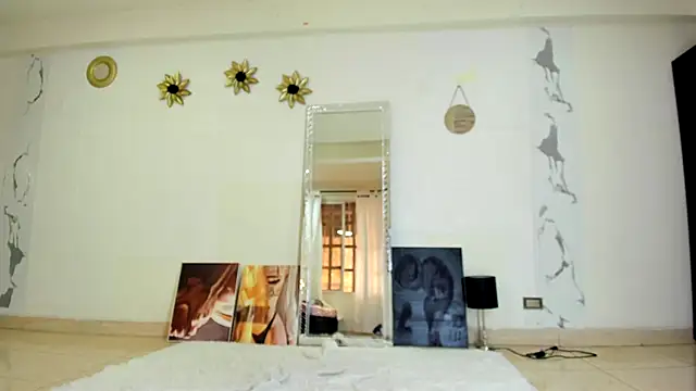 Snapshot of Akemirosse chatting on November 17, 2025, 5:17 pm Akemirosse online show from November 17, 2025, 5:17 pm