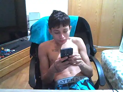 S4nt1luXx online show from November 26, 2025, 3:01 pm