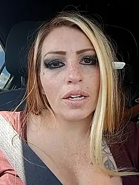 barbieinbondage7 online show from April 11, 2026, 9:18 pm