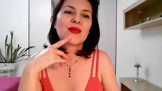 Victoria Glam online show from April 7, 2026, 3:14 pm