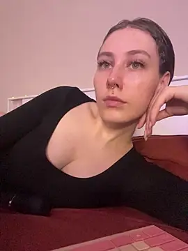 Molli Luv online show from November 23, 2025, 2:10 am