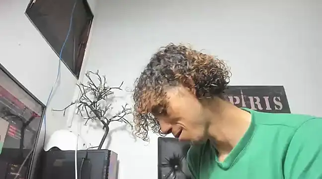 Snapshot of yisus_hot__ chatting on January 28, 2025, 2:31 pm yisus hot online show from January 28, 2025, 2:31 pm