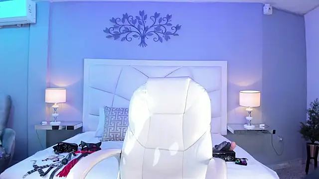 ZoeySnow online show from October 11, 2025, 11:55 am