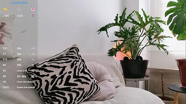 Snapshot of GerberaBlooms77 chatting on March 22, 2026, 3:35 pm GerberaBlooms77 online show from March 22, 2026, 3:35 pm