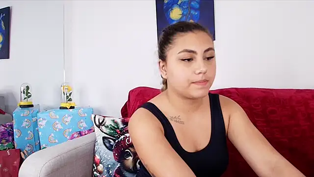 MeganCrow online show from December 21, 2025, 12:02 am