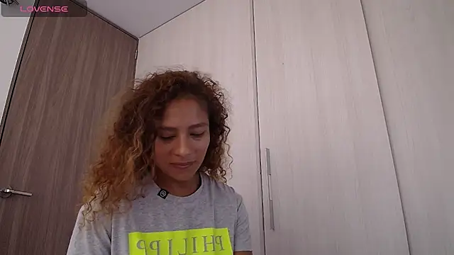 Snapshot of Zoedaniels chatting on January 30, 2025, 2:47 pm Zoedaniels online show from January 30, 2025, 2:47 pm