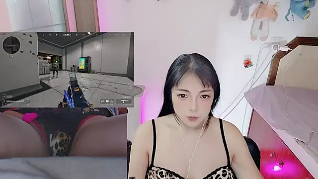 Snapshot of Song_99 chatting on March 23, 2026, 1:44 pm Song 99 online show from March 23, 2026, 1:44 pm