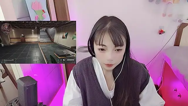 Snapshot of Song_99 chatting on March 31, 2026, 4:14 am Song 99 online show from March 31, 2026, 4:14 am