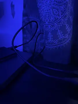 luiriv04 online show from March 14, 2025, 8:42 am