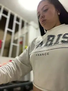 Snapshot of Im-Allysoon chatting on February 1, 2025, 12:18 am Im-Allysoon online show from February 1, 2025, 12:18 am