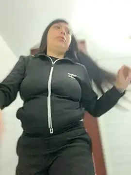 Snapshot of Im-Allysoon chatting on February 13, 2025, 12:35 am Im-Allysoon online show from February 13, 2025, 12:35 am