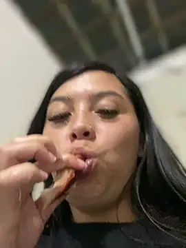 Snapshot of Im-Allysoon chatting on January 27, 2025, 3:47 am Im-Allysoon online show from January 27, 2025, 3:47 am