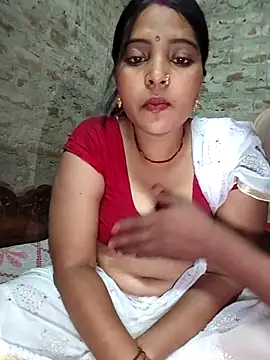 Snapshot of Simrandeshipp chatting on March 9, 2026, 5:05 pm Simrandeshipp online show from March 9, 2026, 5:05 pm