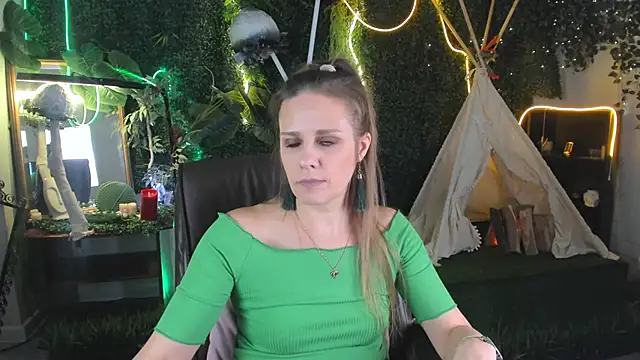 EmiliaBedy online show from March 11, 2025, 9:24 am