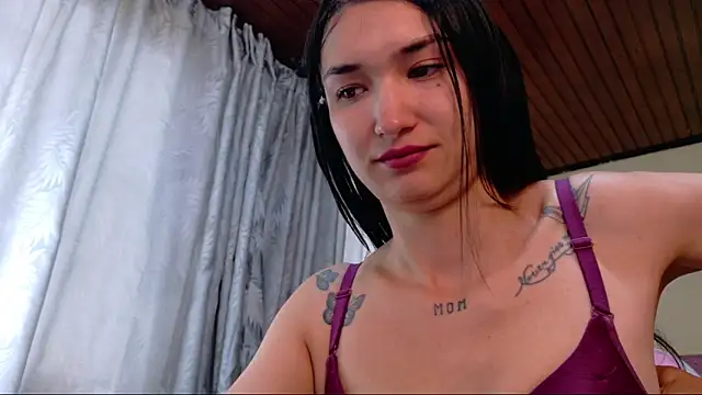 Sofii cutee online show from December 17, 2025, 12:32 pm