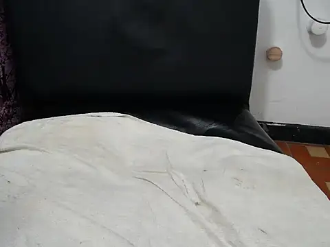 susy pervertt online show from November 8, 2025, 3:04 pm