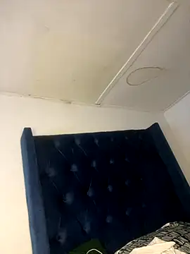 Boneca25 online show from November 12, 2025, 7:34 am