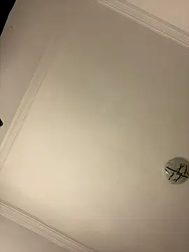 Boneca25 online show from December 4, 2025, 4:55 am