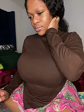 Boneca25 online show from October 16, 2025, 11:51 am