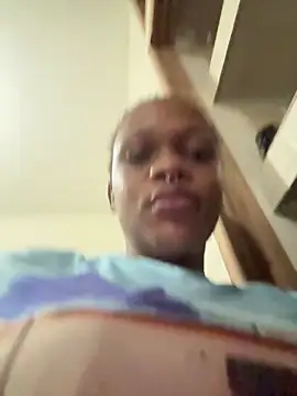 Boneca25 online show from May 11, 2026, 4:26 pm