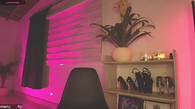 Snapshot of Mara_Santoro chatting on March 15, 2025, 1:19 am Mara Santoro online show from March 15, 2025, 1:19 am