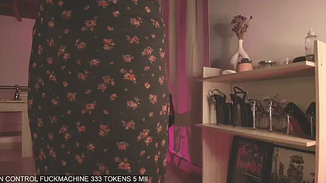 Snapshot of Mara_Santoro chatting on March 22, 2025, 12:49 am Mara Santoro online show from March 22, 2025, 12:49 am