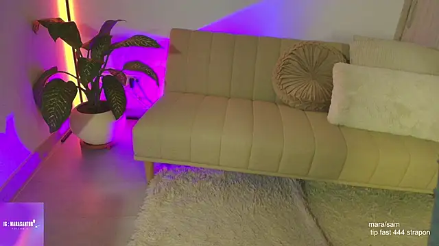 Snapshot of Mara_Santoro chatting on November 14, 2025, 11:08 pm Mara Santoro online show from November 14, 2025, 11:08 pm