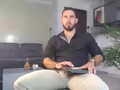 Snapshot of titanzenith chatting on January 27, 2025, 11:00 pm titanzenith online show from January 27, 2025, 11:00 pm