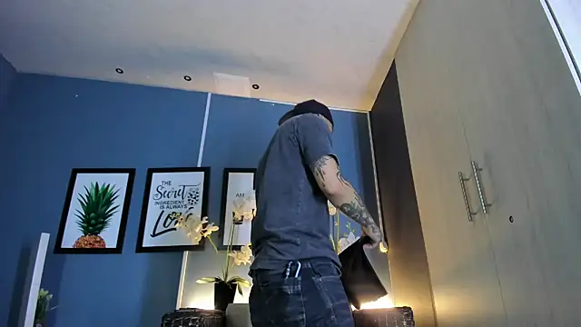 Snapshot of kaletattoo chatting on September 12, 2025, 11:21 am kaletattoo online show from September 12, 2025, 11:21 am