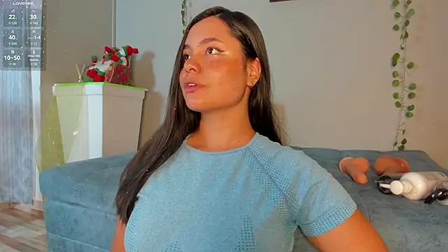 Snapshot of evaa_greey chatting on December 15, 2025, 8:03 pm evaa greey online show from December 15, 2025, 8:03 pm