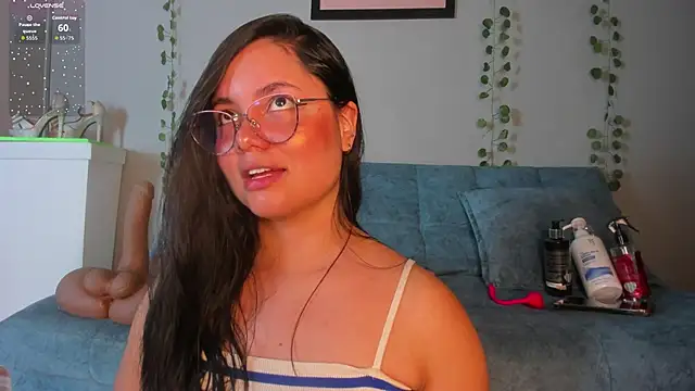 Snapshot of evaa_greey chatting on January 10, 2026, 8:04 pm evaa greey online show from January 10, 2026, 8:04 pm