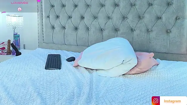 Snapshot of Milu_ballmer chatting on March 12, 2025, 3:29 pm Milu ballmer online show from March 12, 2025, 3:29 pm