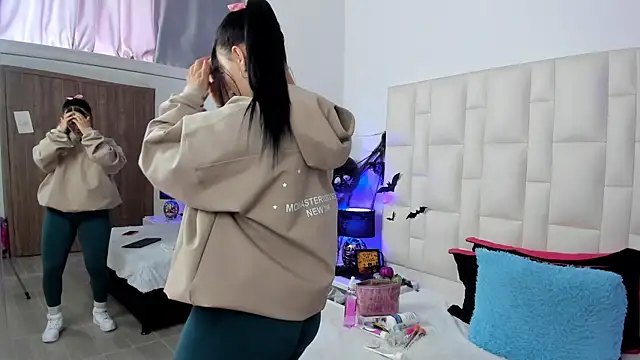 Ariana rouse online show from October 16, 2025, 4:48 pm