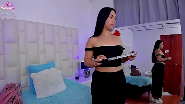 Snapshot of Ariana_rouse chatting on February 24, 2025, 4:58 pm Ariana rouse online show from February 24, 2025, 4:58 pm