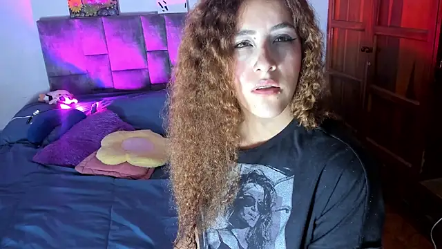 Snapshot of Isangel_ chatting on October 20, 2025, 1:07 am Isangel online show from October 20, 2025, 1:07 am