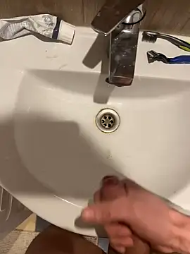 Snapshot of funkymartin chatting on January 24, 2025, 2:07 am funkymartin online show from January 24, 2025, 2:07 am