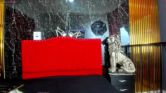 Snapshot of _nicolesweet chatting on April 15, 2026, 7:58 pm nicolesweet online show from April 15, 2026, 7:58 pm