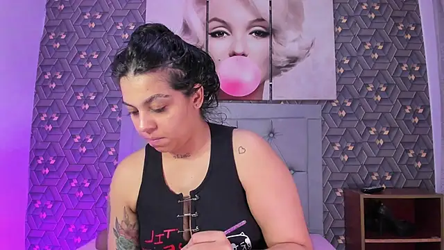 Emily rivera78 online show from March 18, 2026, 1:53 am