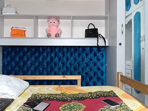 Snapshot of YoungDiva69 chatting on March 31, 2026, 7:05 pm YoungDiva69 online show from March 31, 2026, 7:05 pm