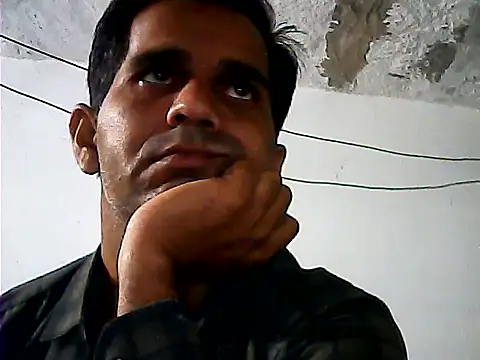 Snapshot of Nightservice27 chatting on October 21, 2025, 1:05 am Nightservice27 online show from October 21, 2025, 1:05 am