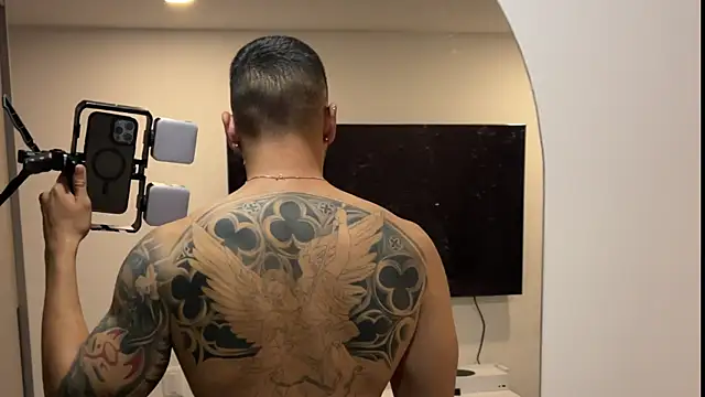 lorenzo blanc online show from February 2, 2025, 12:19 am